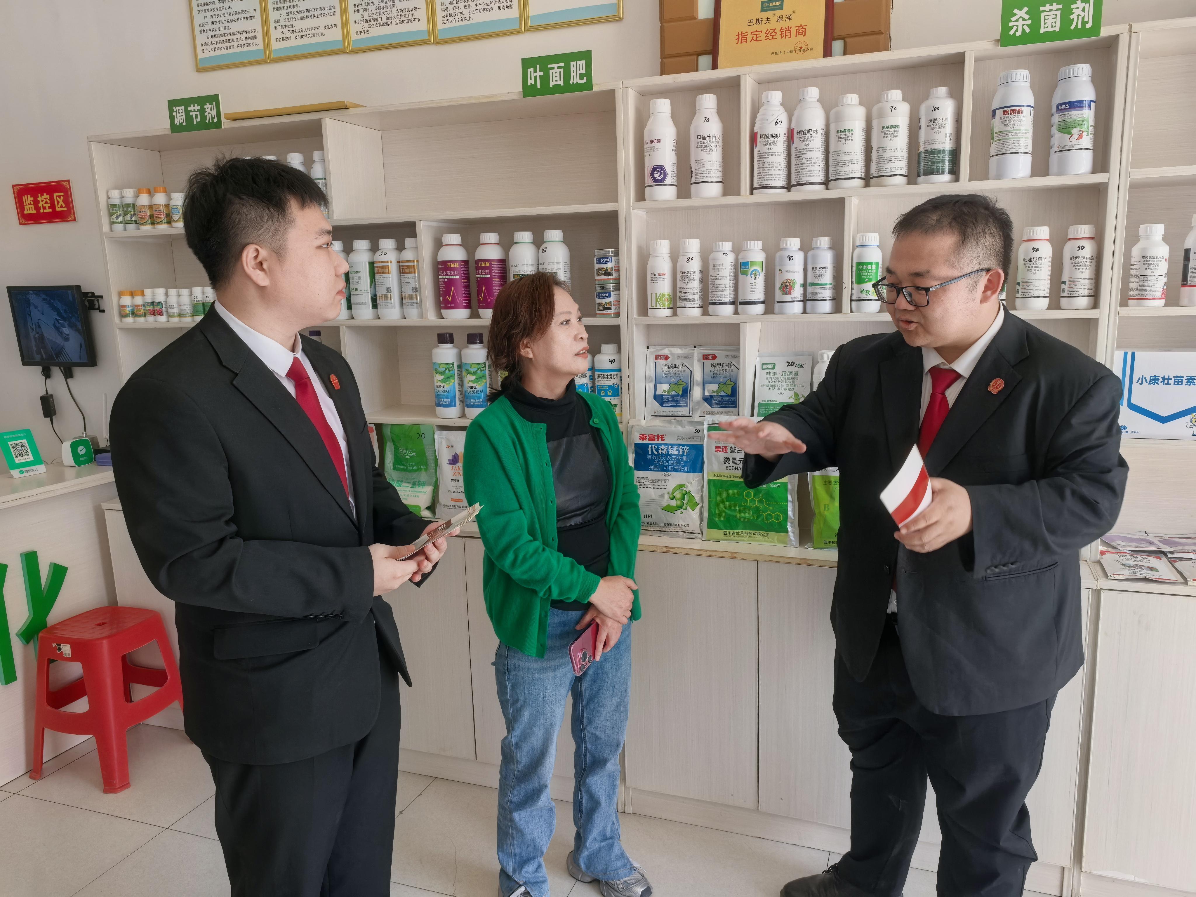 新疆兵團(tuán)第五師兩級(jí)法院：法治護(hù)航春耕 司法服務(wù)暖心