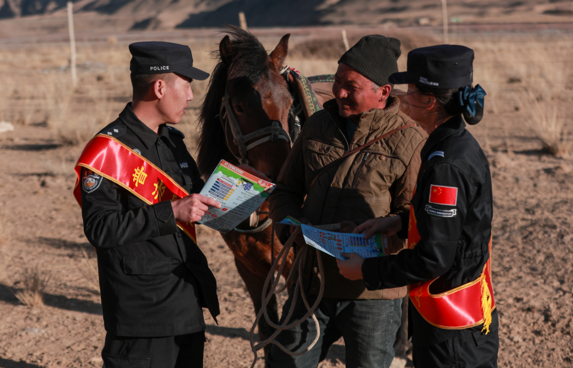 新疆克州：反詐宣傳進牧區(qū) 守好牧民“錢袋子”