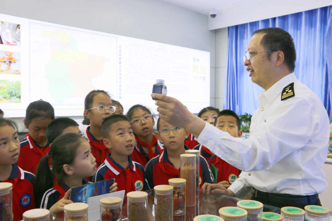 庫爾勒海關開展國門生物安全教育進校園活動