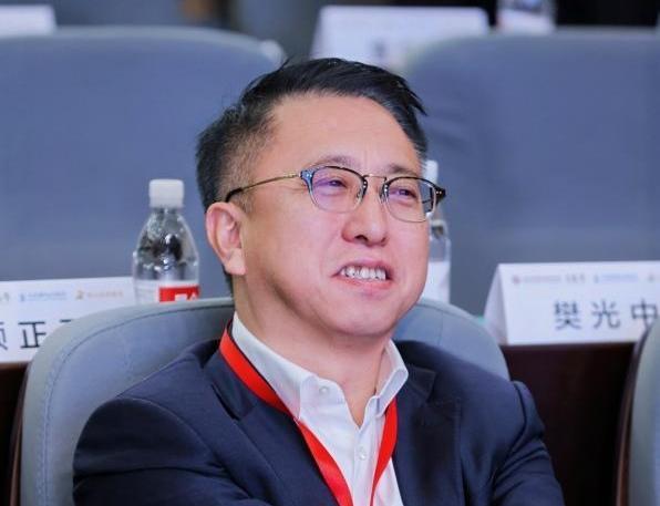 傅穹：企業(yè)需在法治軌道上實(shí)現(xiàn)創(chuàng)新與穩(wěn)健的動(dòng)態(tài)平衡