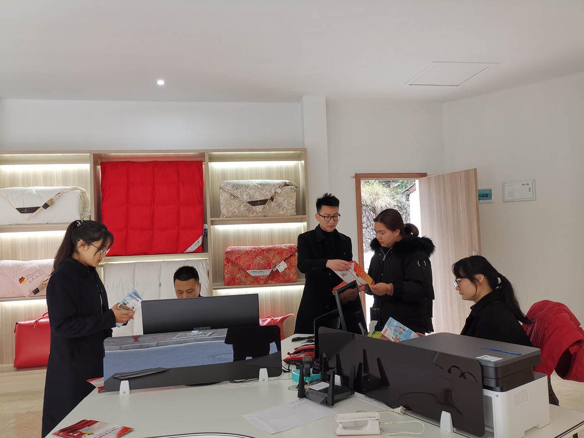 淳安司法：憲法宣傳進(jìn)企業(yè)，“把脈問(wèn)診”開(kāi)良方